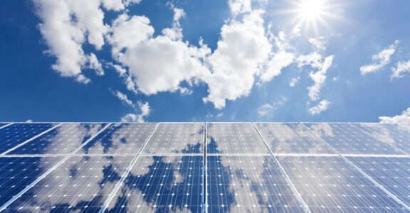 Pose de panneaux photovoltaïques [primary_city auto_index="false"]